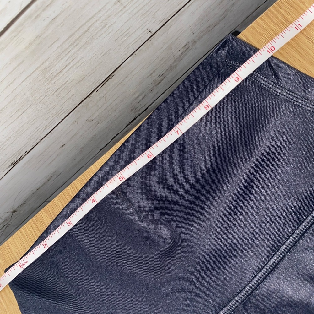 Alo Shine Gray Active Leggings‎ - Picture 3 of 4